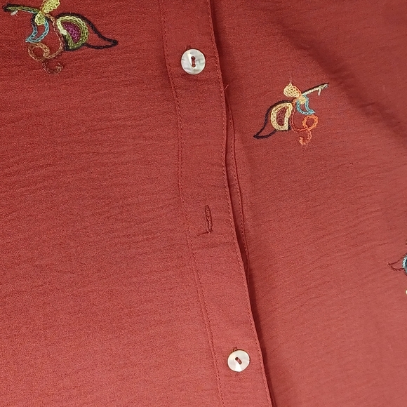 Figueroa & Flower Boho Floral Embroidered Sz 1X Button Down Front Blouse - Picture 9 of 12